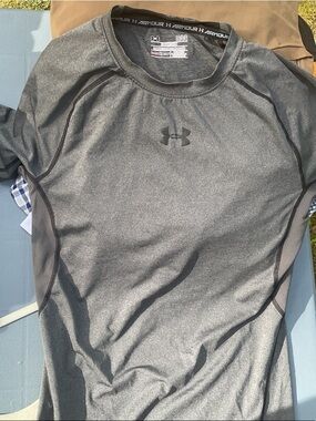 Under Armour Charcoal Gray Short-Sleeve Compression Top